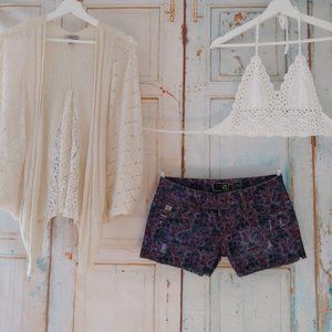 REUSE floral light denim button & zipper short/size 26/blue & rose multi color